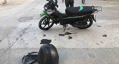 Motosiklet ile otomobil çarpıştı: 1 yaralı