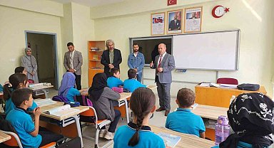 Müdür Başyiğit, öğrencilere kitap okumanın faydalarını anlattı