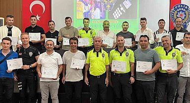 Muğla İl Emniyet Müdürlüğü'nden trafik polislerine alkolmetre kullanım eğitimi