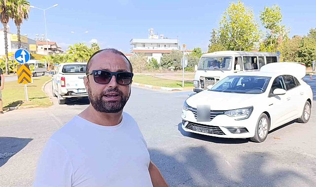 Muhtarın kazasız gün geçmeyen ışıksız kavşak isyanı