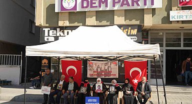 Muş'ta evlat nöbeti devam ediyor