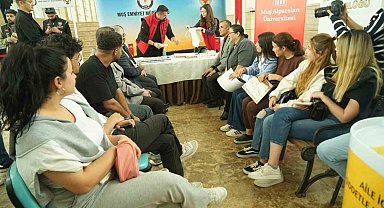 Muş'ta "El Ele Güvenli Geleceğe" projesi kapsamında bilgilendirme standı kuruldu