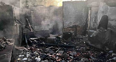 Müstakil ev yangında küle döndü