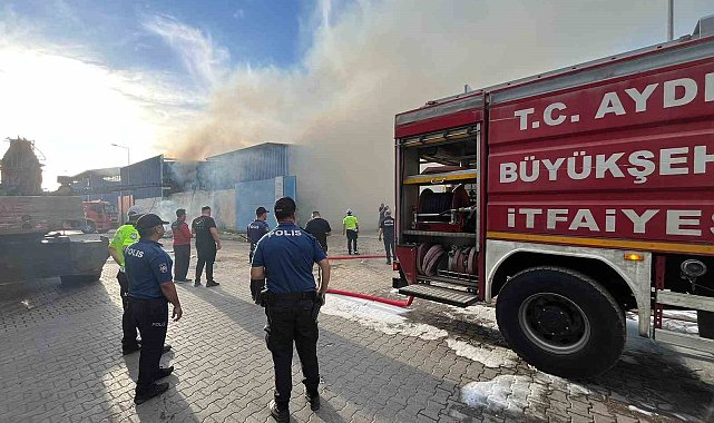 Nazilli'deki hurdacıda yangın çıktı: 2 kişi dumandan etkilendi