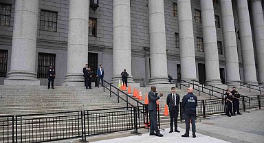 New York Belediye Başkanı Adams, hakkındaki suçlamalarla ilgili ikinci kez hakim karşısına çıktı