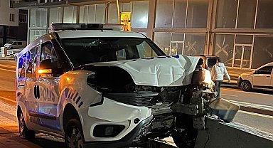 Niğde'de polis aracı kaza yaptı: 1 polis yaralandı