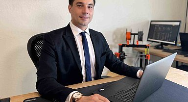 Nikita Türkmen'den diş sağlığında yapay zeka destekli 3D printer sistemi