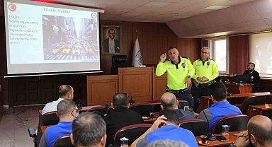 Odunpazarı Belediyesi'nde şoförlere güvenli sürüş eğitimi verildi