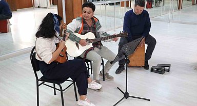 Odunpazarı'nda sokak müzisyenleri seçildi