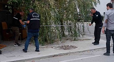 Oğluna saldıran köpeğin sahibini bıçakladı