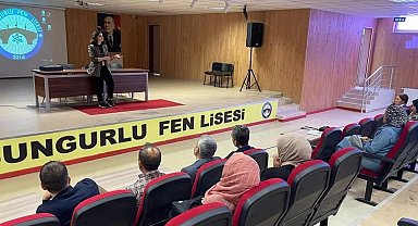 Öğrenci ve velilere madde bağımlılığı eğitimi verildi