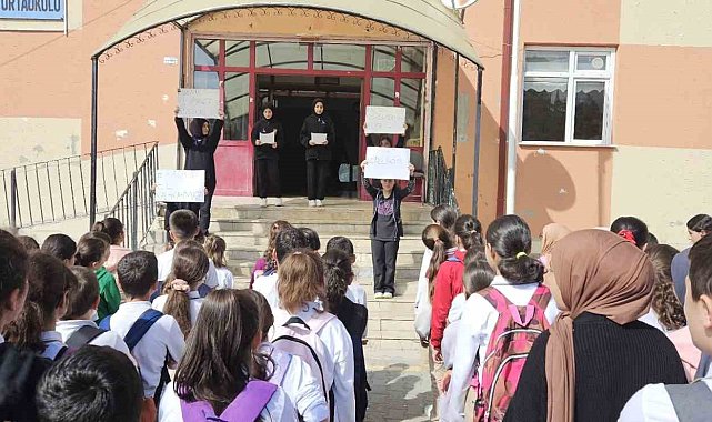 Öğrenciler de kadına şiddete 'hayır' dedi
