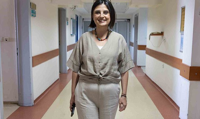 Öğretim üyesinin kendi kendine elle muayenesi hayatını kurtardı