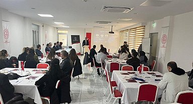 Öğretmenlere "Yapay Zeka Farkındalık Eğitimi"