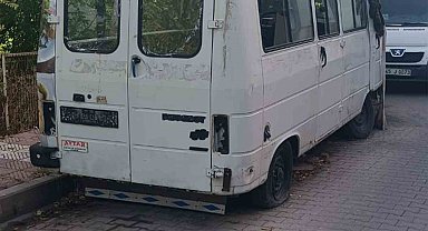 Okul çevrelerinde atıl duran hurda araçlar kaldırılıyor