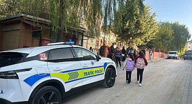 Okul çıkışlarında denetimler devam ediyor