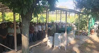 Okul yolunda kamyonetin çarptığı 16 yaşındaki lise öğrencisi hayatını kaybetti