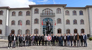 Oltu'da muhtarlar günü kutlandı