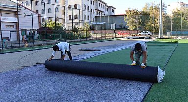 Oltu'da stadyumun zemini yenileniyor