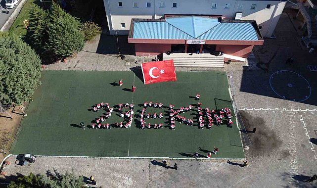 Ordu'da 101 öğrenciden Cumhuriyet'in 101'inci yılına özel koreografi