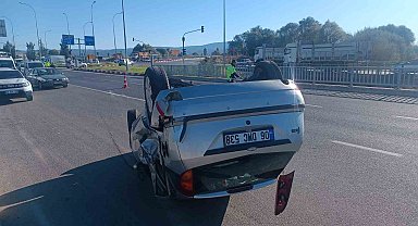 Otomobil ile kamyonet çarpıştı: 2 yaralı