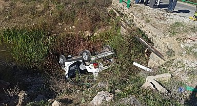 Otomobil sulama kanalına uçtu: 3 yaralı