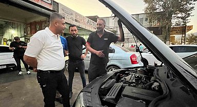 Otomobili tamirden erken çıkınca davul zurna eşliğinde oynayarak teslim aldı