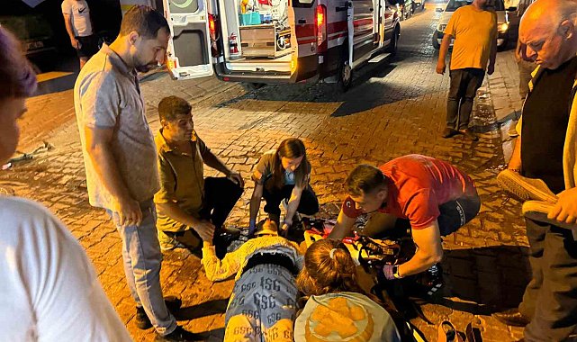 Otomobille çarpışarak motosikletten savrulan kasksız sürücü yaralandı