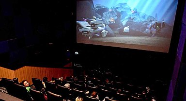 Özel bireyler aileleriyle sinema keyfi yaptı