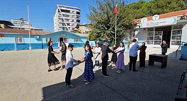 Özel öğrencilerden hayvanlar gününe özel kutlama