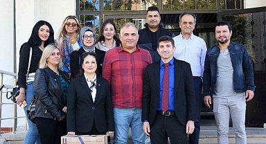 Özhan Gönüllüleri kitap bağışına devam ediyor