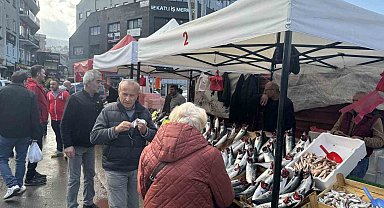 Palamut fiyatı düştü, vatandaş ilgi gösterdi