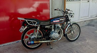 Park halindeki motosiklet çalındı