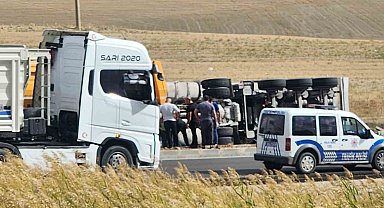 Polatlı'da tır devrildi: 1 yaralı