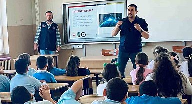 Polis ekiplerinden öğrencilere siber eğitimi