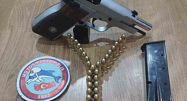 Polis tarafından yapılan 'şok' uygulamalarda aranan çok sayıda kişi yakalandı