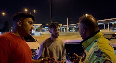 Polisi görünce bahaneler peş peşe geldi, "Kaza yaptım, o yüzden arkadaşım kullandı"