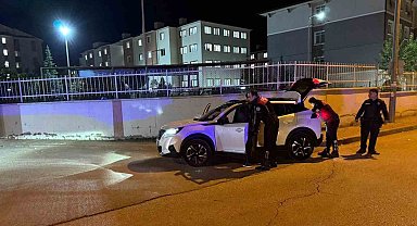 Polisten kız yurtları önünde sıkı denetim