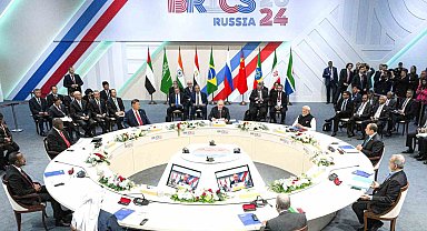 Putin: "BRICS ülkeleri dünyanın geleceği için sözde değil, fiilen sorumluluk üstleniyor"