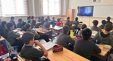 "Dersimiz Cumhuriyete Doğru"