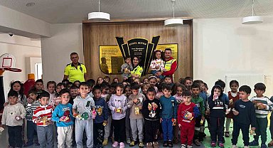 Refahiye'de çocuklara trafik eğitimi verildi