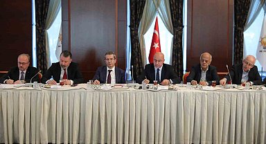 Rektör Kırışık yeni anayasa çalıştayına katıldı