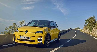 Renault 5 E-Tech %100 Elektrikli test sürüşleri Nice'te gerçekleşiyor