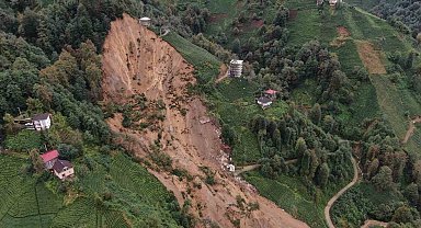 Rize'de heyelanın yaşandığı alan havadan görüntülendi