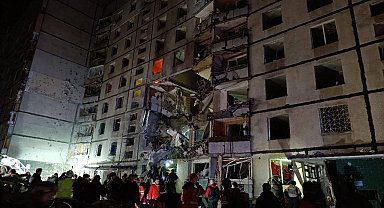 Rusya Harkov'da sivillerin bulunduğu binayı hedef aldı: 1 ölü