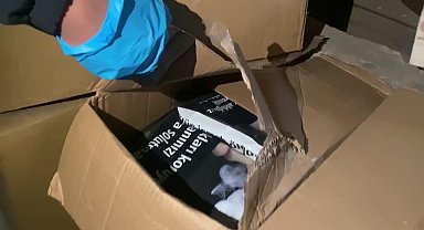 Sakarya'da 4 milyon liralık kaçak sigara malzemeleri ele geçirildi: 1 gözaltı