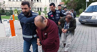 Samsun'da silah operasyonunda gözaltına alınan 4 kişi adliyeye sevk edildi