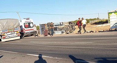 Şanlıurfa'da kamyonet otomobille çarpıştı: 6 yaralı