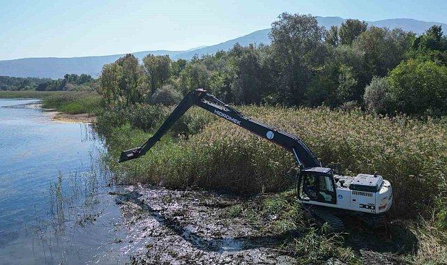 Sapanca Gölü'nü koruyacak çalışmalara bir yenisi daha eklendi: Göl havzası Büyükşehir'e emanet