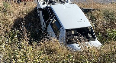 Şarampole devrilen TOFAŞ'ın sürücüsü yaralandı